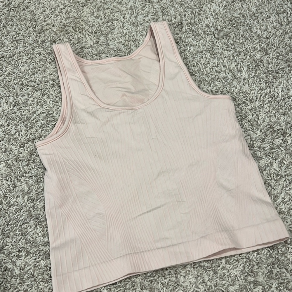 lululemon baby pink tank